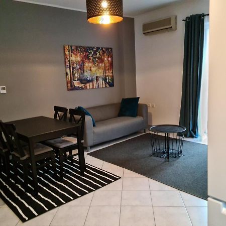 Comfy Urban Apartment Ioannina Bagian luar foto