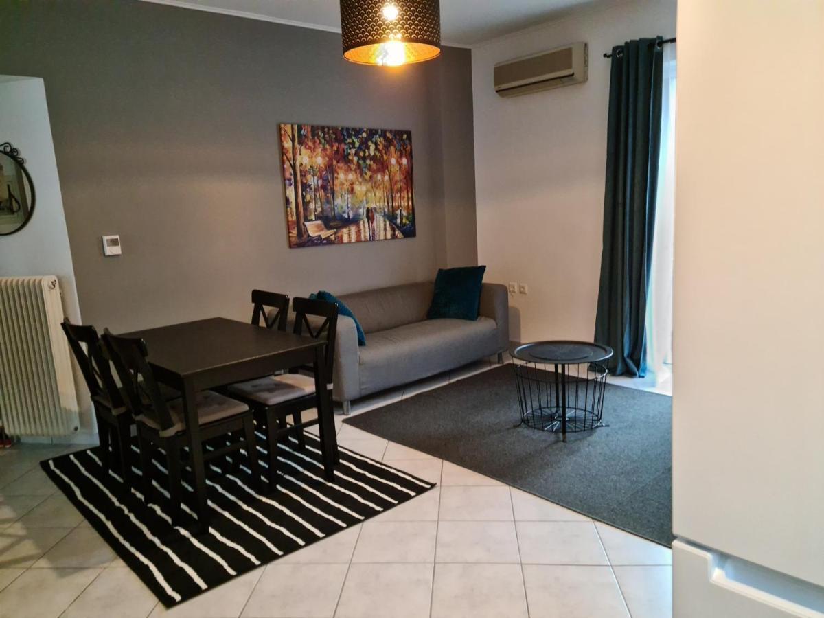 Comfy Urban Apartment Ioannina Bagian luar foto